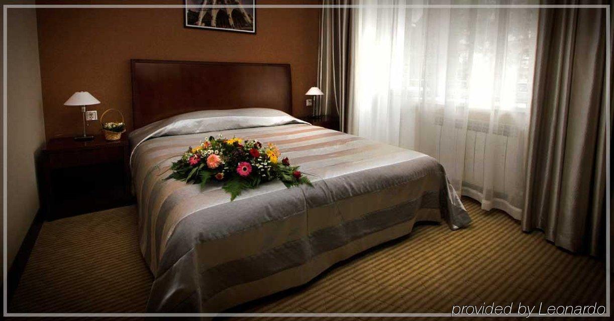 Voyage 4*
